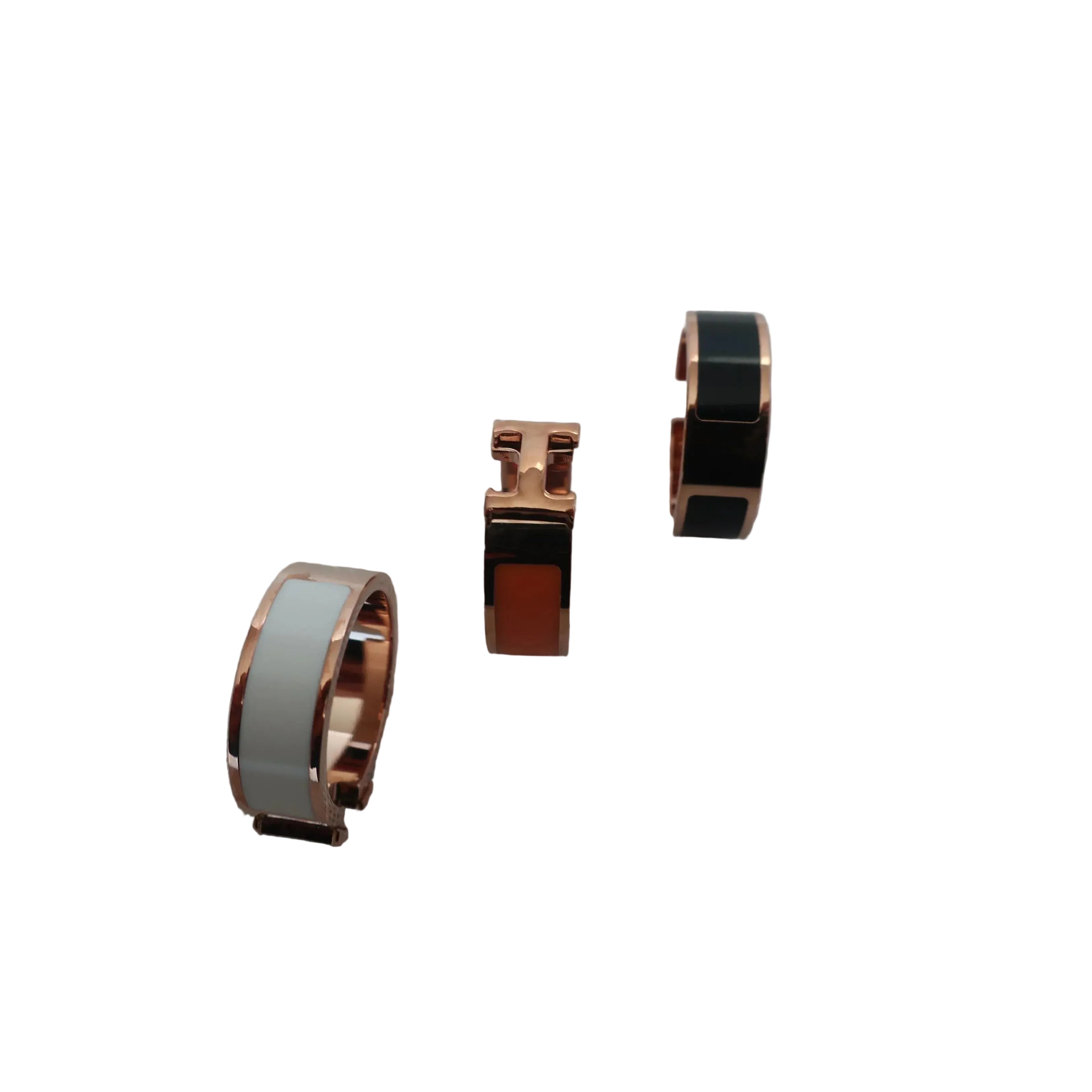 Elegant Scarf Ring - 18K Gold Plated Enamel Buckle & Clip for Silk Scarves - Scarves4you