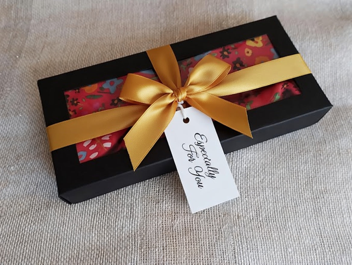 Natural Mulberry Silk Scarf – Red Floral Botanical Design – 65x65 cm