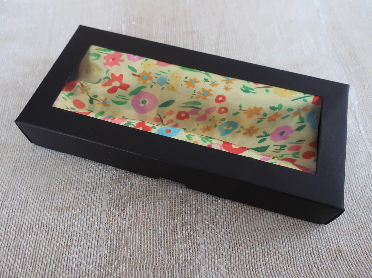 Natural Mulberry Silk Scarf – Yellow Floral Vintage Design – 53x53 cm