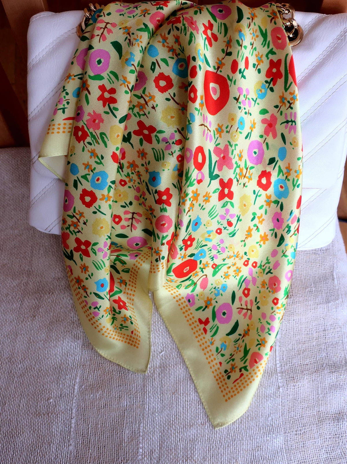 Natural Mulberry Silk Scarf – Yellow Floral Vintage Design – 53x53 cm
