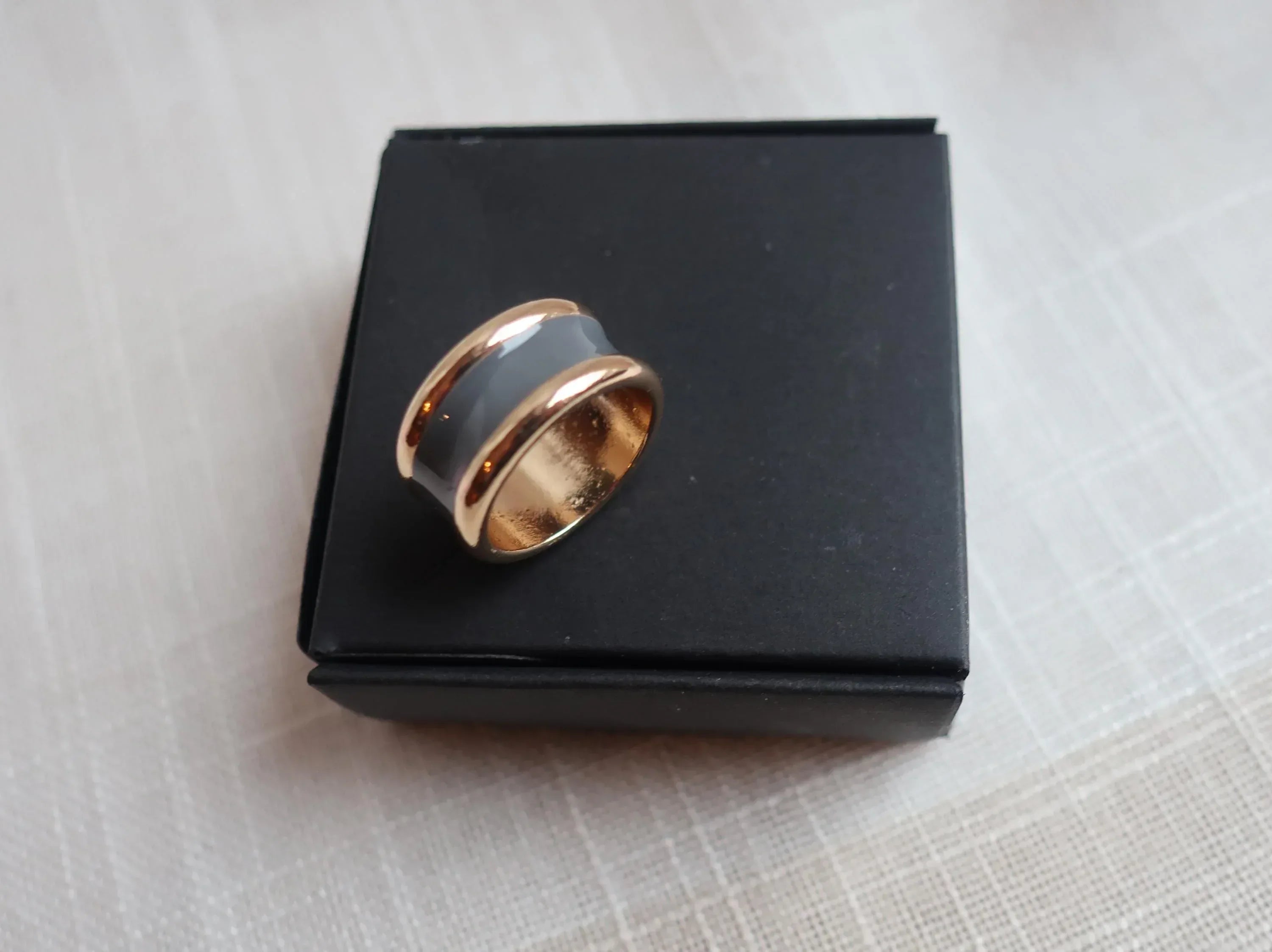 Elegant Scarf Ring - Versatile Buckle & Clip for Silk Scarves - Scarves4you