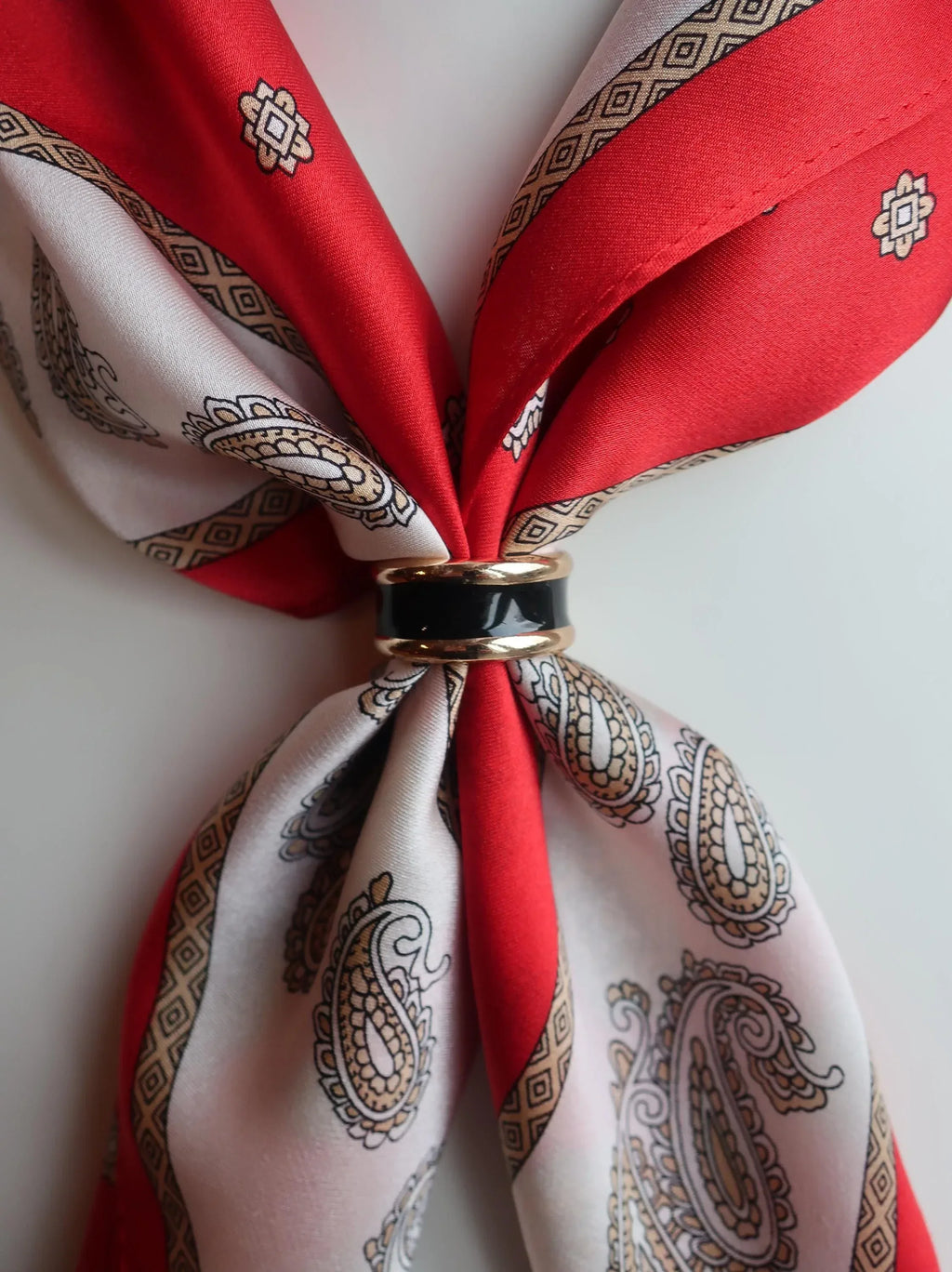 Elegant Scarf Ring - Versatile Buckle & Clip for Silk Scarves - Scarves4you