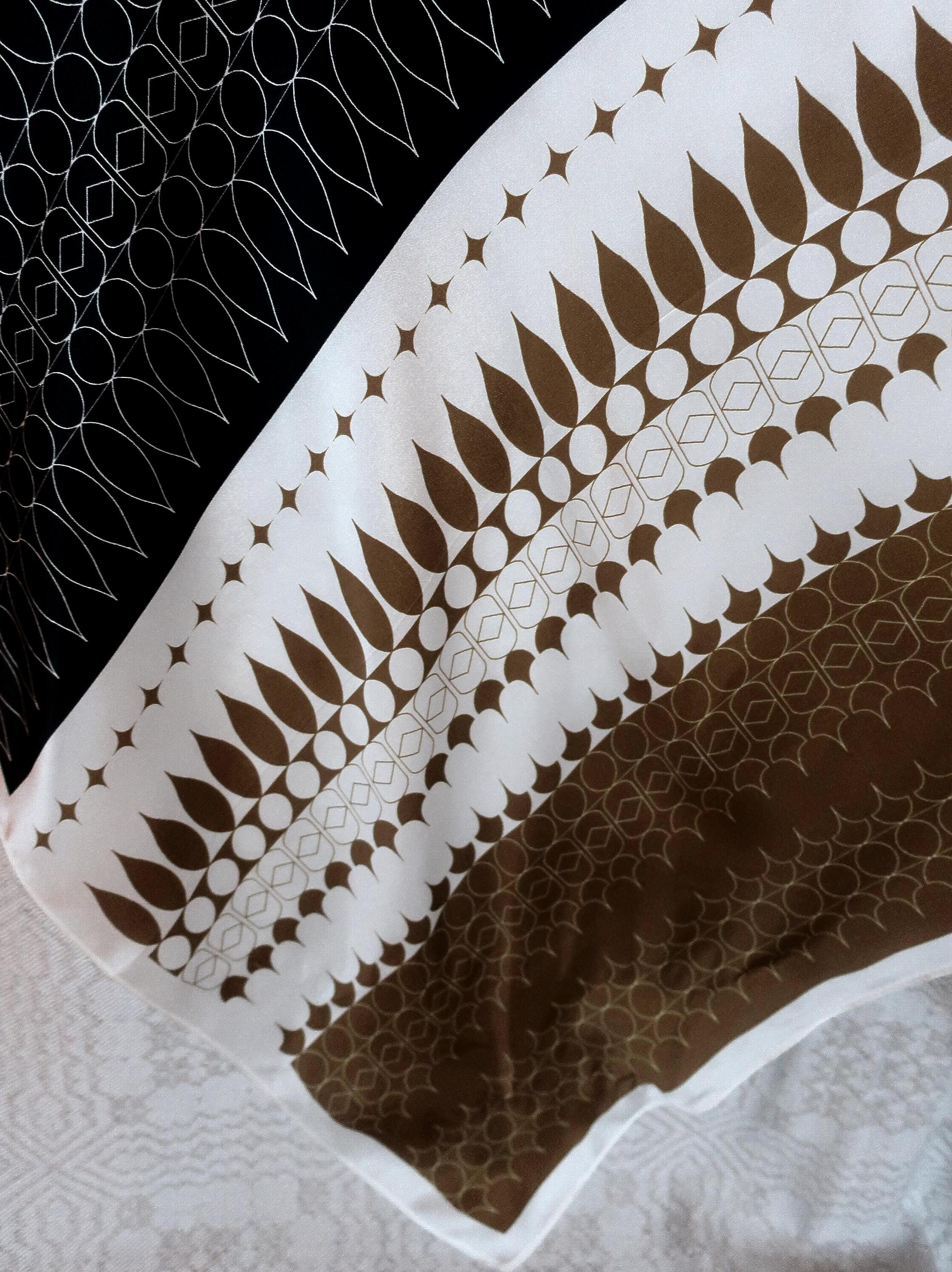 53x53 cm Mulberry Silk Geometric Scarf | Black White Gold | Luxury Square Scarf | Women's & Men's Neckerchief - Scarves4you