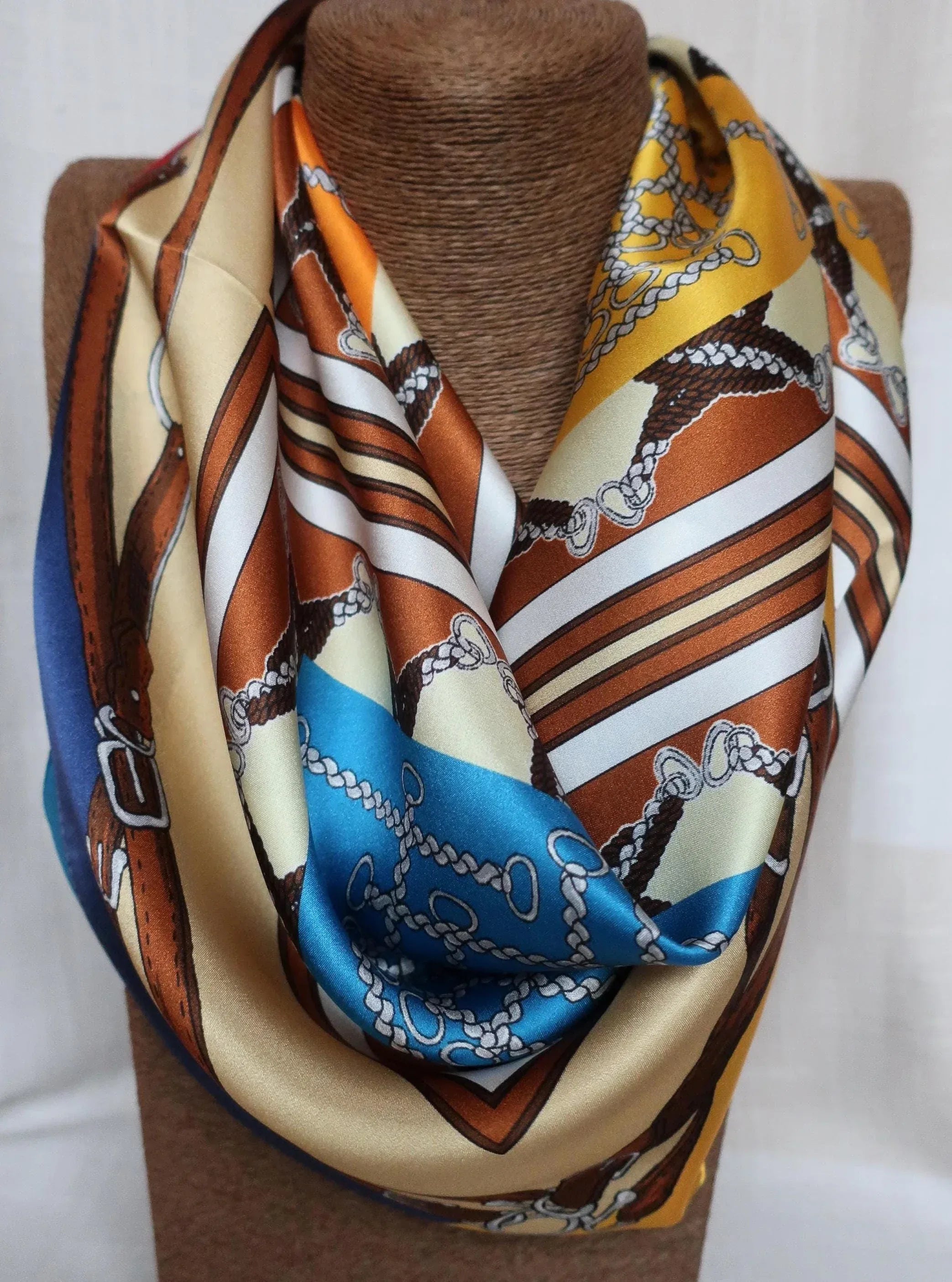 Silk Square Scarf 70×70 cm – Equestrian Chain Print | 4 Color Variations - Scarves4you