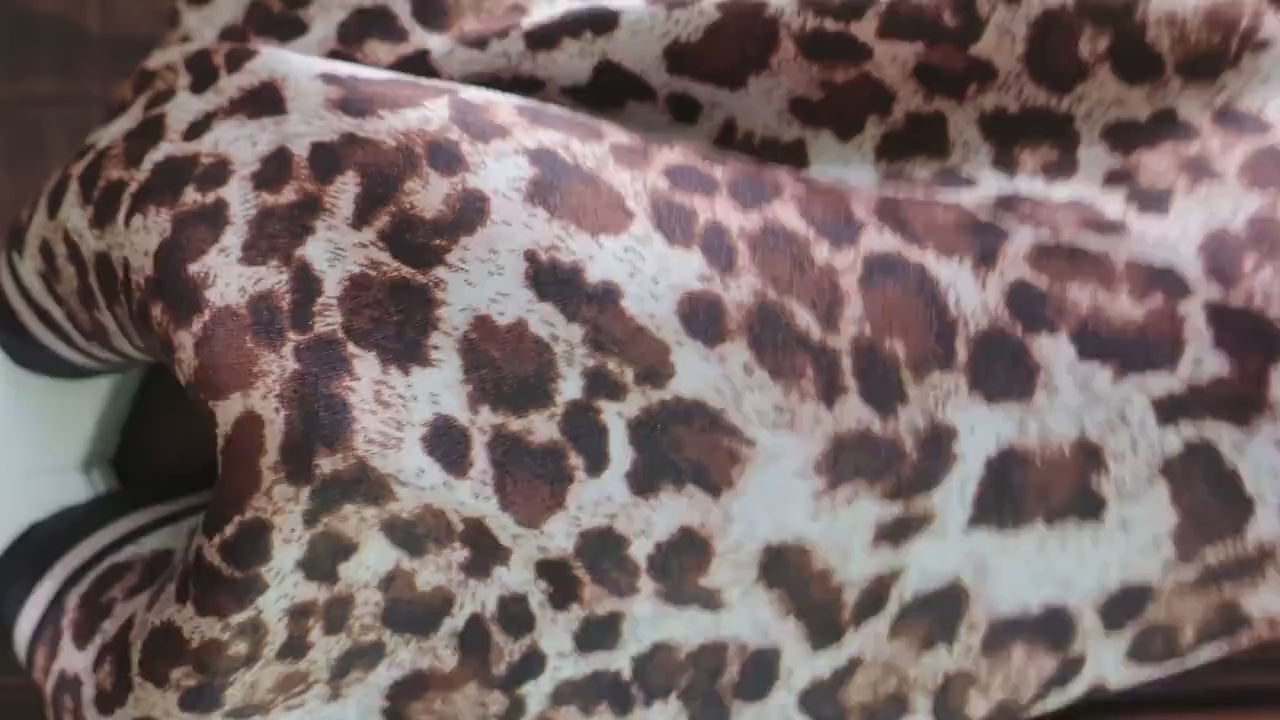 Natural Mulberry Silk Scarf – Leopard Print Design – 53x53 cm