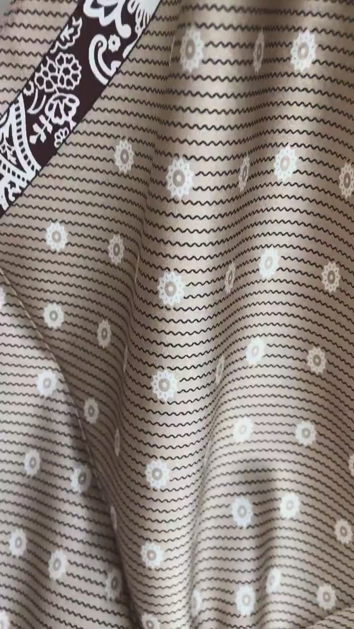 Natural Mulberry Silk Scarf – Beige Paisley Floral Pattern Design – 53x53 cm